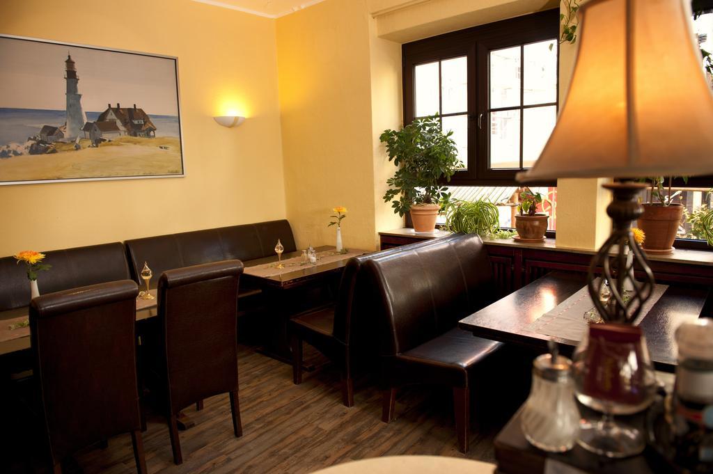 Neubert'S Gasthaus Am Rhein Лахщайн Екстериор снимка